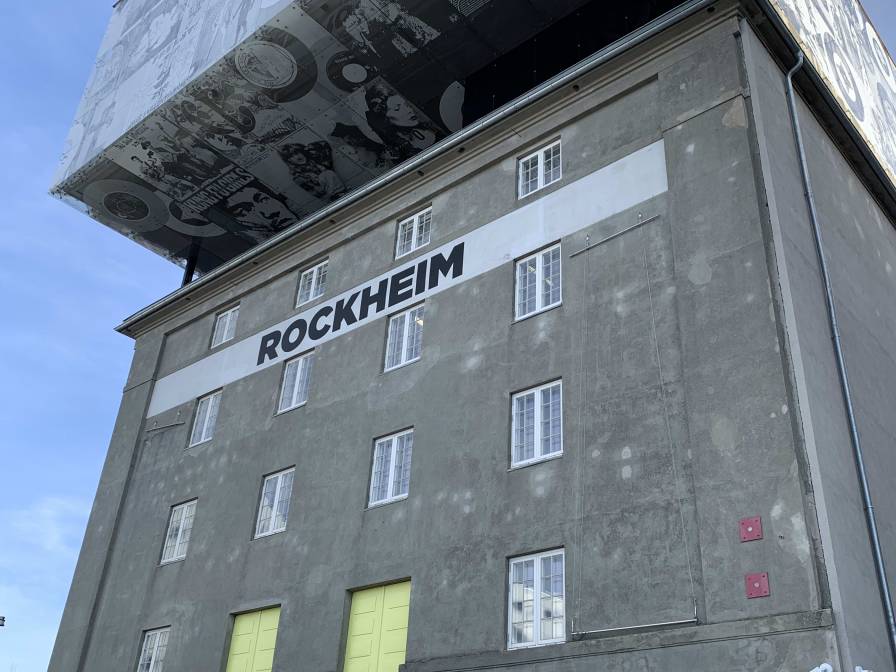 8477932C-10E5-4EC6-89D6-C7C36DEA1A3A